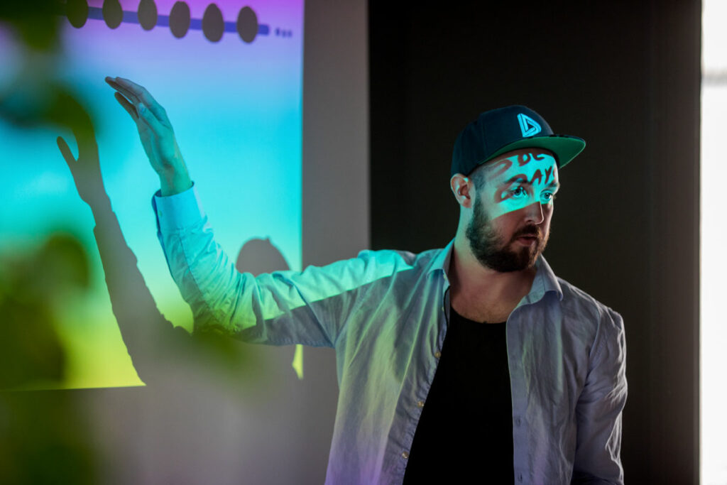 Utvikler Scott presentere og inspirere på Dekode Days.